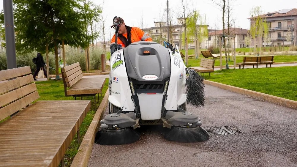 Spazzatrice-elettrica-itala-tsm-alia-montemurlo