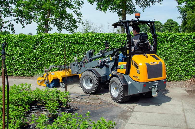 Wheel-loader_g2200e_mini-loader